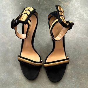 Gianvitto Rossi Suede Heels